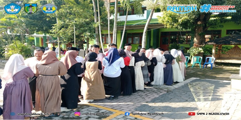 Halal Bihalal Seluruh Warga Sekolah